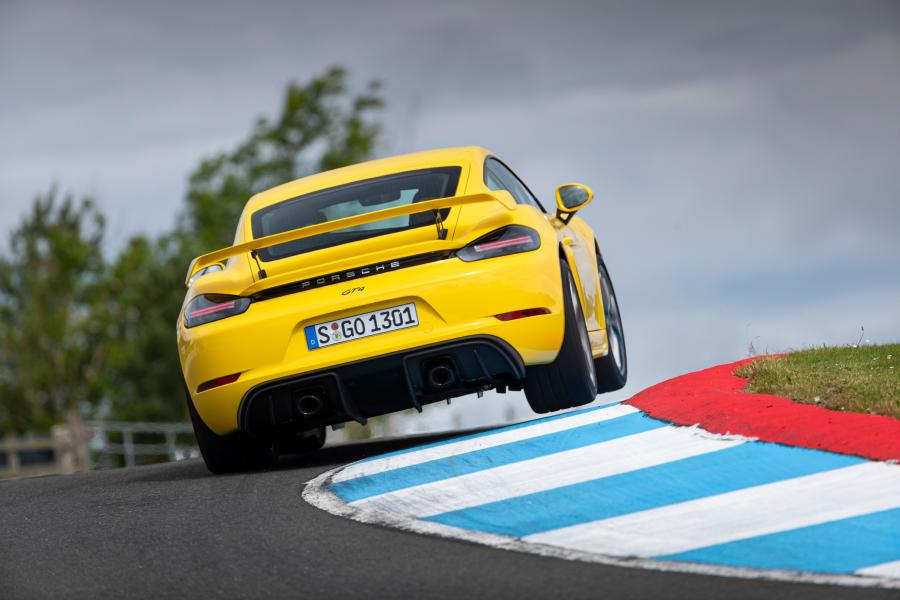  Porsche 718 Cayman GT4 (982C) 2019 года  (WW) (фото 128 из 190)